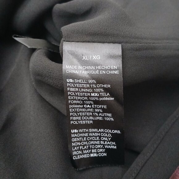 NWT White House Black Market Black and Red Floral Top with Metallic Accents XL - Picture 11 of 11